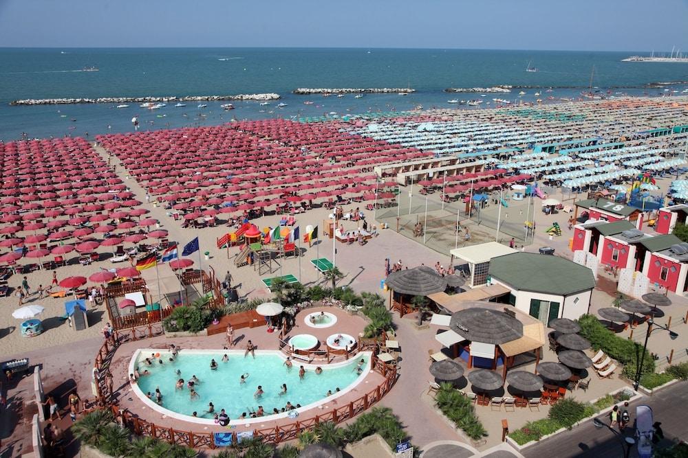 Duomo Hotel Rimini Dış mekan fotoğraf